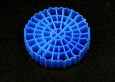 kupować Rybki z akwarium kolor niebieski MBBR pływający nośnik duża powierzchnia >1200M2/M3 Technologia SBR 25*4mm nośnik online manufacture