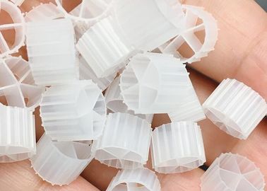 kupować Biofilm MBBR Filtr Nośnik Gorący Do Hodowli Ryb RAS Oczyszczanie wody 10*7mm online manufacture