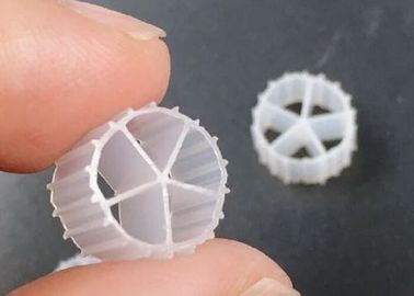 kupować UV odporny HDPE 10*7MM MBBR BIOBALLS IFAS proces 5 pomieszczeń fda bezpieczny materiał pływający medium tanio cena online manufacture