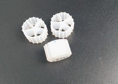 kupować Białe 5 otworów czyste filtry HDPE Długotrwałość Rozmiar 10 mm x 7 mm online manufacture