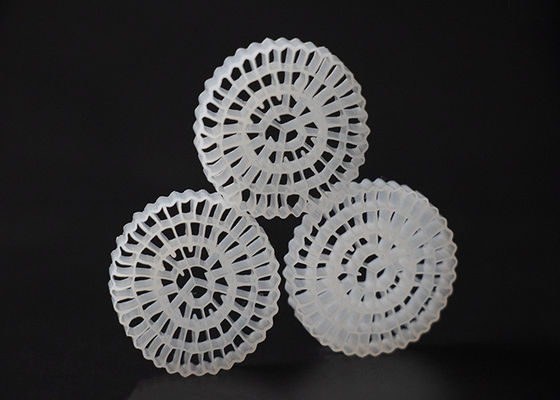 kupować Pierwszy materiał HDPE MBBR Bio Media Biały kolor I 25*4mm Rozmiar Wysoka powierzchnia MBBR online manufacture