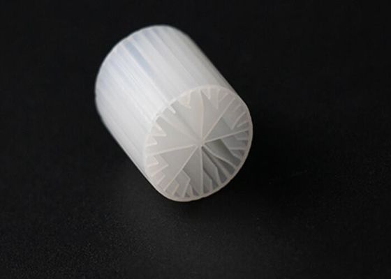kupować Biały Medium Filtrujące MBBR 15*15mm Wielkość Materiał HDPE do oczyszczania ścieków online manufacture