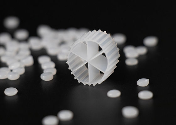 kupować MBBR 100% czyste HDPE PE04 BIO Filtr media Biały kolor 0,98 g/cm3 online manufacture