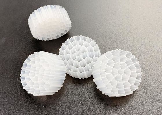 kupować IFAS FDA Safty HDPE White Color MBBR Biocell Filter Media A/O Technology online manufacture