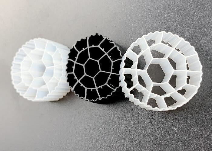Plastikowy nośnik K1 K3 K5 Pływający biofiltr do pakowania Mbbr