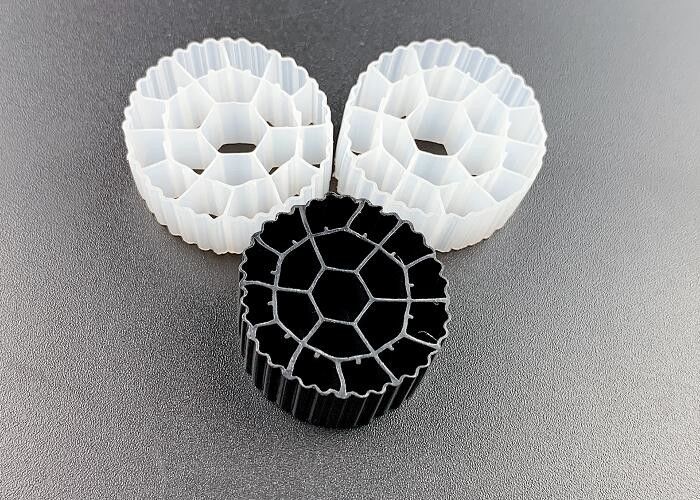 Plastikowy nośnik K1 K3 K5 Pływający biofiltr do pakowania Mbbr