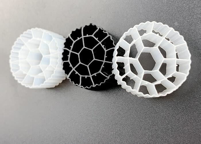 Plastikowy nośnik K1 K3 K5 Pływający biofiltr do pakowania Mbbr
