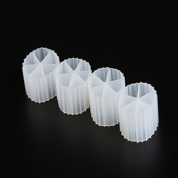 Długa żywotność MBBR Biocell Filter Media 0,96 g/cm3 - 0,98 g/cm3 Gęstość