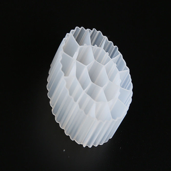 HDPE Biały Plastic K3 Filter Media Oczyszczanie wody Bio Cel For Pond Cass Proces Przesunięcie Amoniak Azot