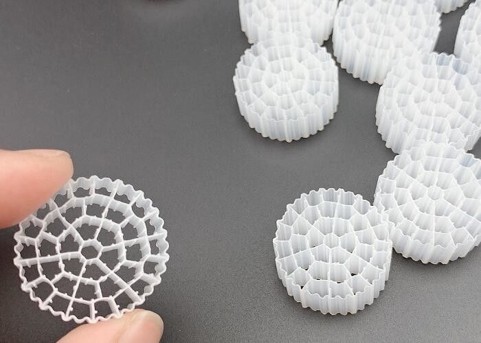 Biały Kolor 25*10MM PE Mbbr Pływający Filtr