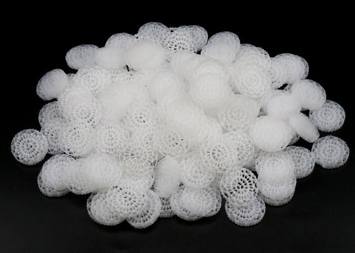 Przemysłowe oczyszczanie wody Filtr biokomórkowy Medium Filtr na lądzie MBBR Pływający nośnik