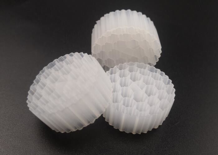 Tworzenie nośników biokomórkowych HDPE MBBR w materiałach bezpiecznych FDA dla oczyszczania ścieków