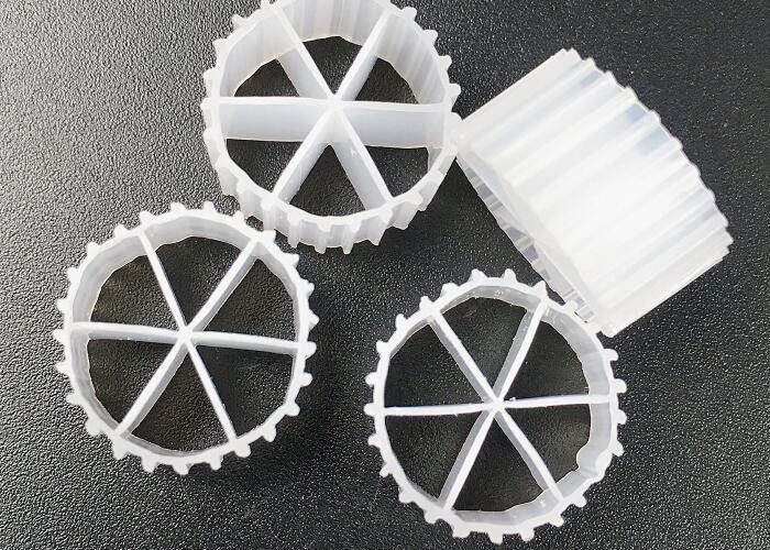 Hodowla ryb Biały Mbbr Filtr Biocell Oczyszczanie wody 16*10mm Duża powierzchnia