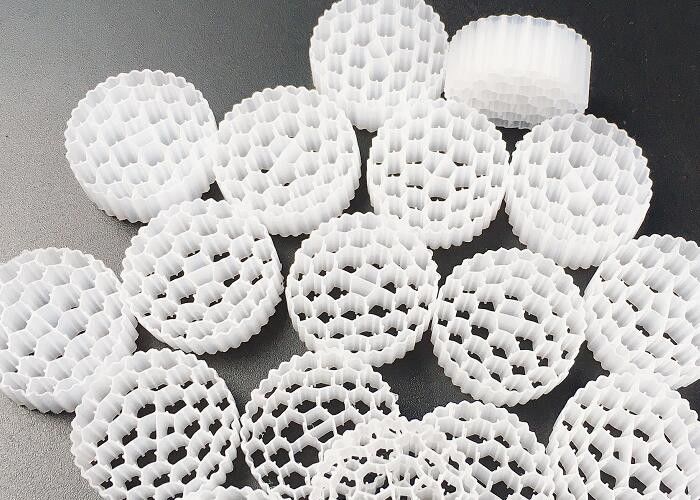38 pomieszczeń K3 Technologia IFAS MBBR biopipe media cena fabryczna dla oczyszczania wody przemysłowej 25*10mm
