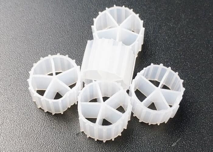Bioballs z hodowli ryb BIO Filter Media Biały Kolor 10*7mm Płynący wypełniacz 100% Virgin HDPE biofilter media