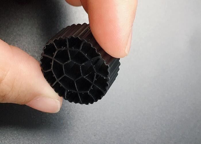Biofiltry basenowe Media MBBR Oczyszczanie wody Filtracja biologiczna Hdpe 25*12mm
