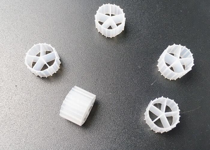 W magazynie K1 Zakład oczyszczania wody MBBR 10*7mm Biocell Mbbr Filter Media