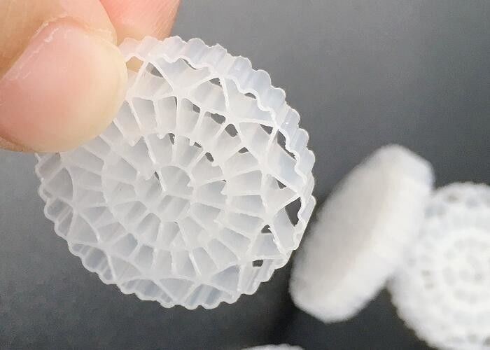 PE63 w kształcie kwiatu MBBR Bio Media With Big Surface Area 1200m2/m3 powierzchnia