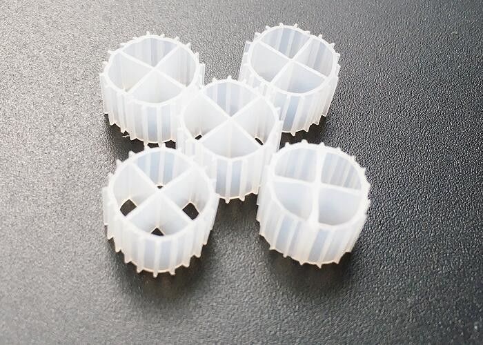 Biały Kolor 11*7mm K1 BioFilter Hdpe Mbbr Bio Carrier Pływające Bioballs