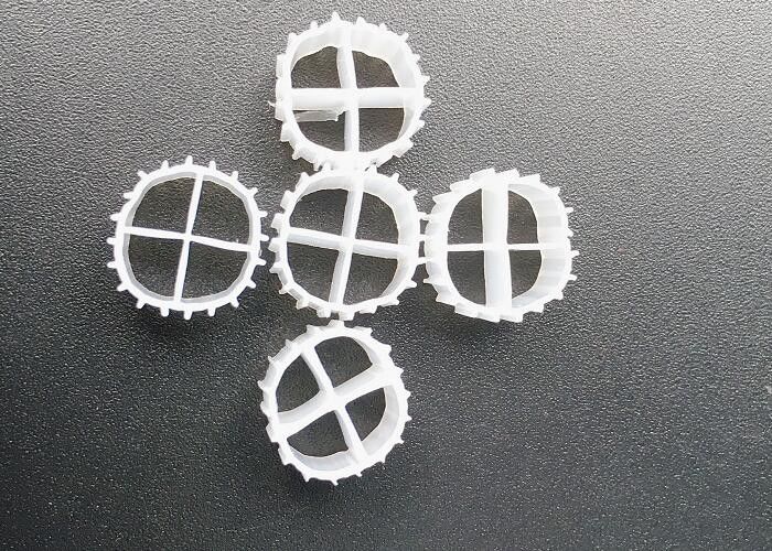 Biały Kolor 11*7mm K1 BioFilter Hdpe Mbbr Bio Carrier Pływające Bioballs