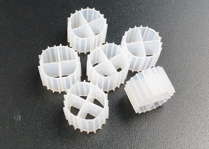 Środki filtracyjne z tworzyw sztucznych przyjaznych środowisku dla akwariów