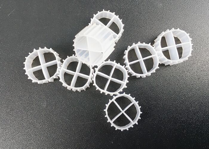 Niewykorzystany materiał HDPE Kaldnes K1 Filtr Media Bio Balls dla akwariów