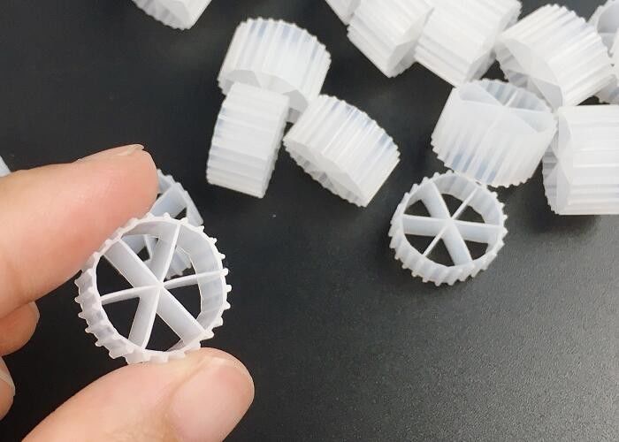 Dobre odporność na uderzenia HDPE MBBR Filtry Kaldnes dla stawów