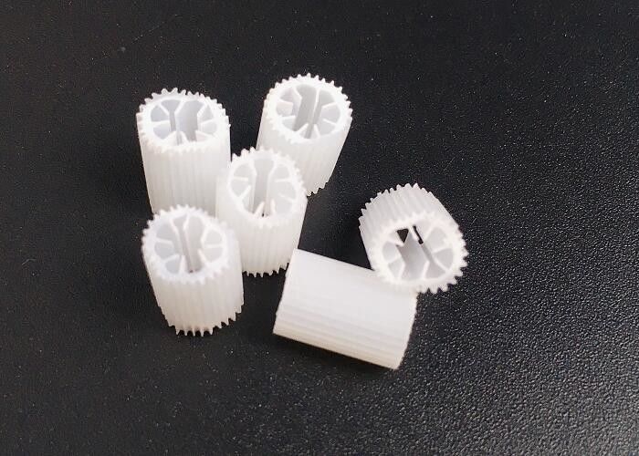 Virgin MBBR Bio Media Ciężki rozmiar 5*10mm Biały Virgin HIPS Materiał Plastic Biocell