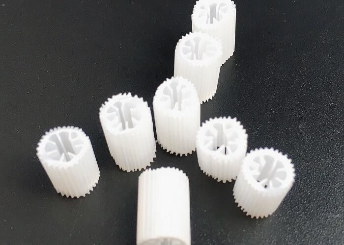 HIPS Wysokiej Gęstości MBBR Nośnik Samoczyszczący Łódź Rybna Pływający Filtr Media