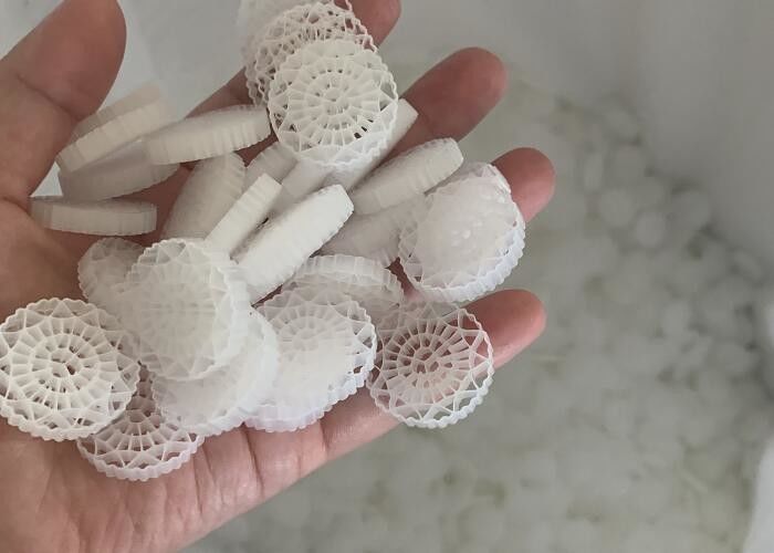 Środki filtrujące MBBR z pierwotnego HDPE 63-odcięcia do oczyszczania wody