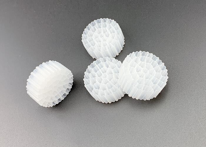 Oczyszczanie wody Duża powierzchnia MBBR Biocell Filter Media 25*10MM