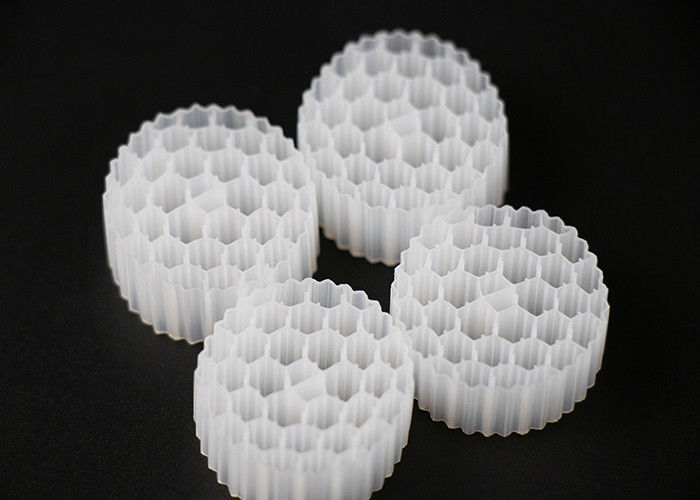 Biały kolor Materiał Hdpe 38 otworów MBBR Nośnik Virgin PE