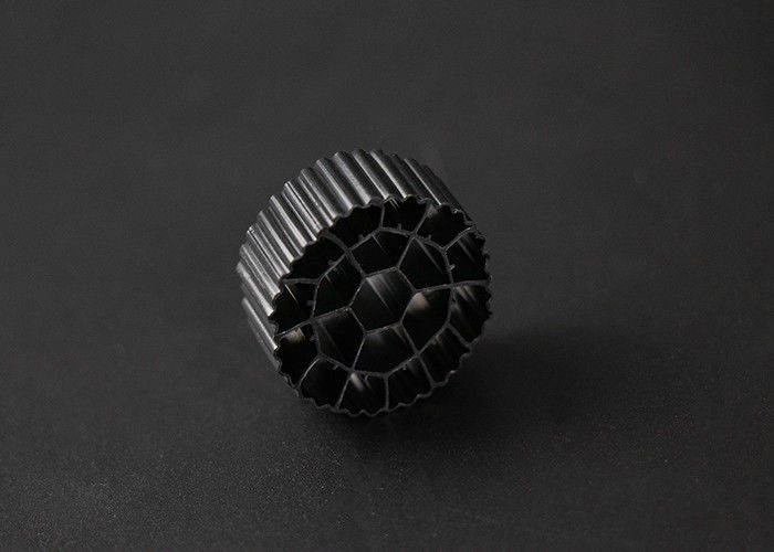 Materiał MBBR Filter Media Biofilter 25mm X12mm Wielkość 600 m2/m3 Powierzchnia