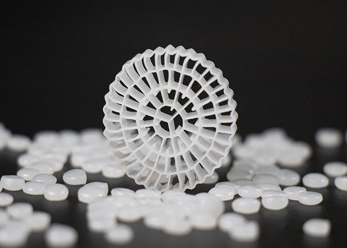 Biofilm Reaktor HDPE Białej Kolory Ruchomego Łóżka Szybki wzrost
