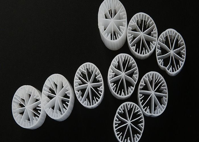 Pond Filter Media China fabryka bezpośrednio MBBR pływający nośnik dla wody przemysłowej ISO9001 FDA SAFTY