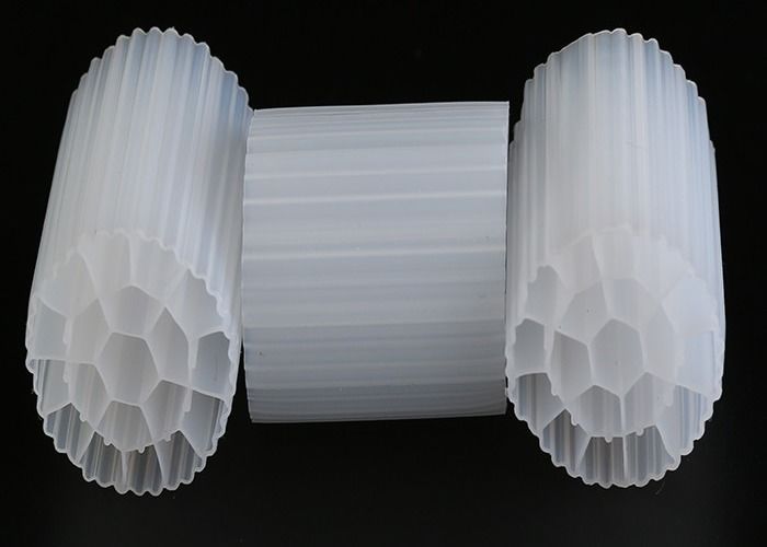 Pływające piórne HDPE Aquaponics Biofilter Media Bio Balls Biocell