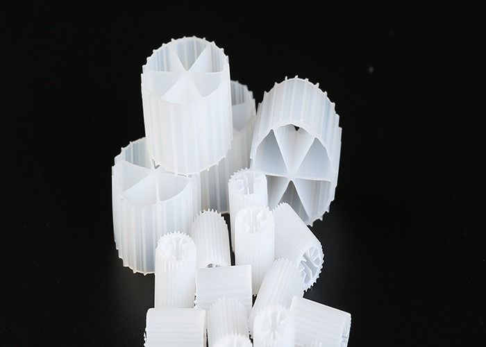 Długa żywotność 19 otworów K1 Filter Media Virgin HDPE Material Bio Balls dla RAS i ścieków