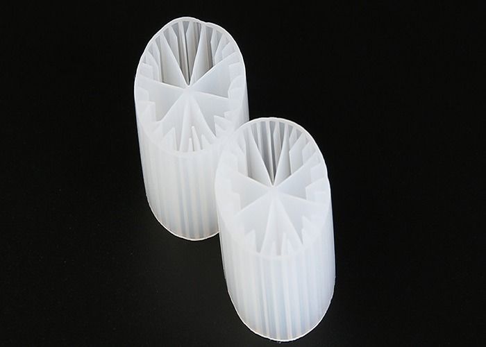 Materiał plastikowy MBBR Bio Media Virgin HDPE And White Color 15*15mm Rozmiar dla wody