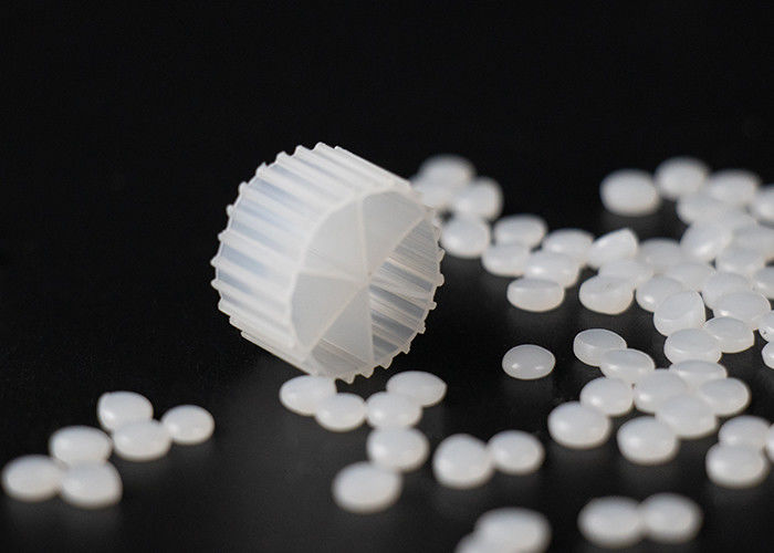 MBBR 100% czyste HDPE PE04 BIO Filtr media Biały kolor 0,98 g/cm3