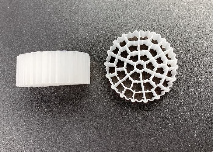 Biotubowe MBBR Filtry z tworzyw sztucznych 800m2/m3 Duża powierzchnia