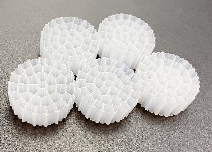 Virgin HDPE IFAS Technology MBBR Floating Filter Media Biały kolor
