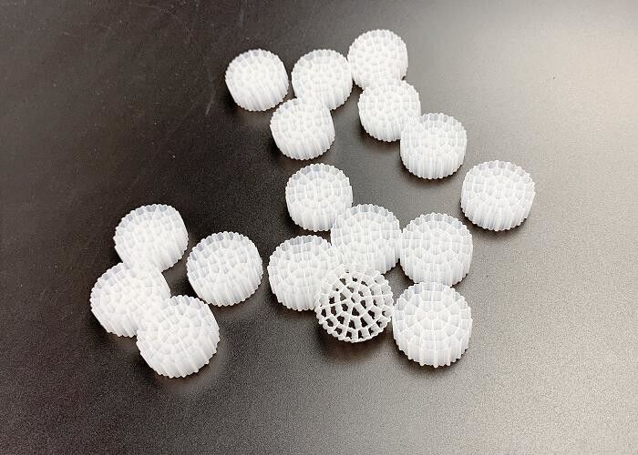 Plastikowe bio-media Extrusion Tube Biotube MBBR Kaldnes Filter Media dowolny kolor