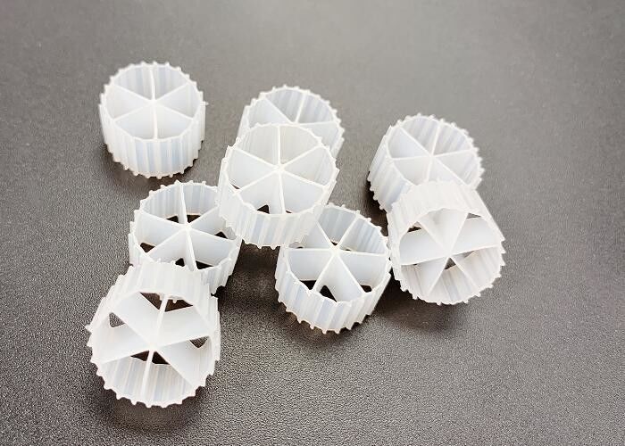 Biocell Bio Carrier PE04 6 pomieszczeń MBBR Bio Balls Filter Media For Anaerobic Tank