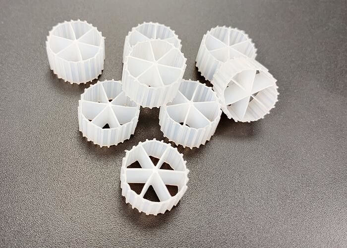 Biocell Bio Carrier PE04 6 pomieszczeń MBBR Bio Balls Filter Media For Anaerobic Tank