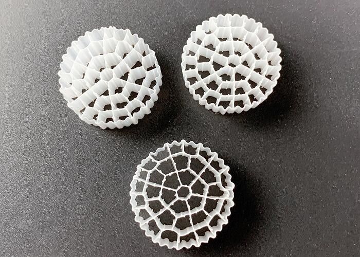 Przenośne łóżko Biofilm reaktor Pływająca studnia Kaldnes Filtr media 37 Pokoje 800m2/m3