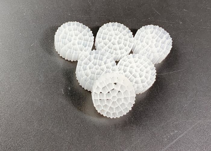 Biotubowe Biopipe Biobol Biocell Filter Media Biały kolor Materiał HDPE